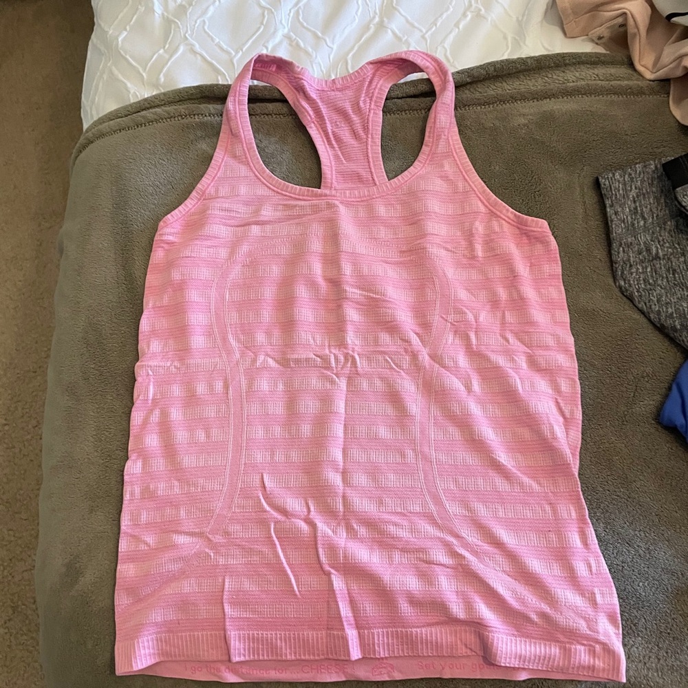 Lululemon tank